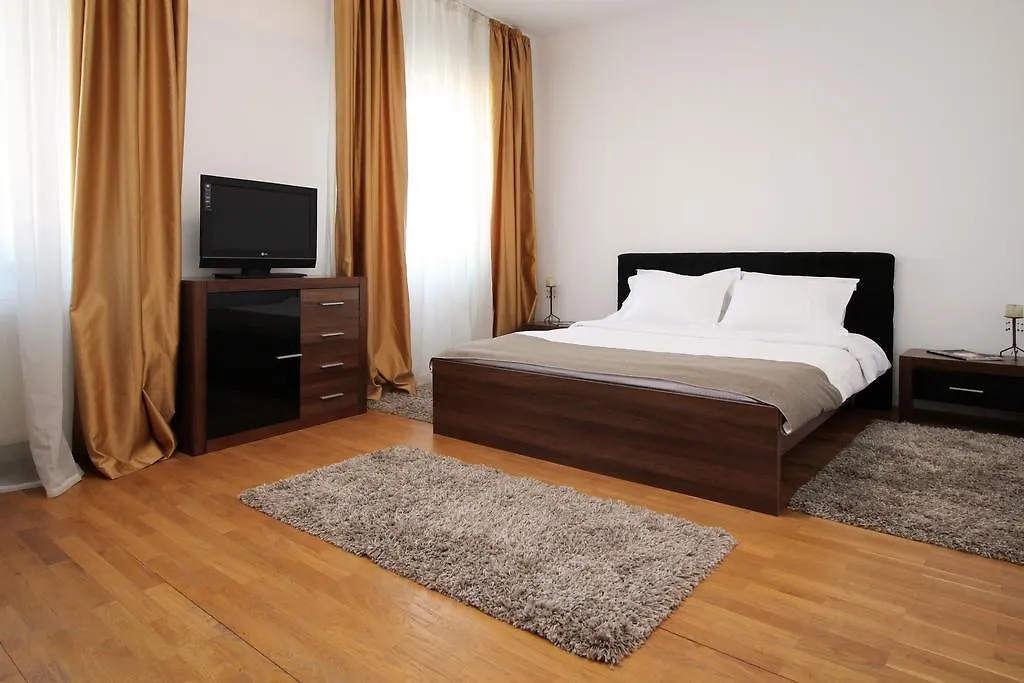 Kontakte von Bliss Residence - Royal